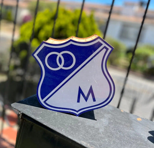 Caja Decorativa Forma Escudo Millonarios Regalo 22x21x8 Cm  Mdf Millonarios