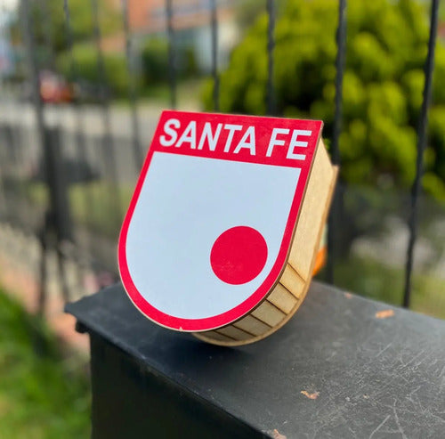 Caja Decorativa Forma Escudo Santa Fe Regalo 22x21x8 Cm  Mdf Santa Fe