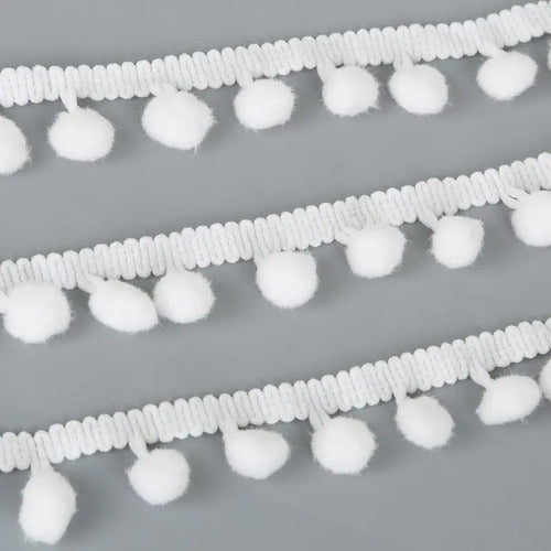 Cinta Bordada Con Pompones Blanco X 25 Mts Blanco