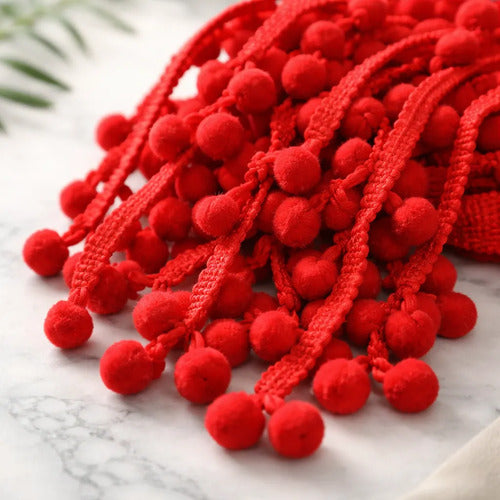 Cinta Bordada Con Pompones Rojo X 25 Mts Rojo