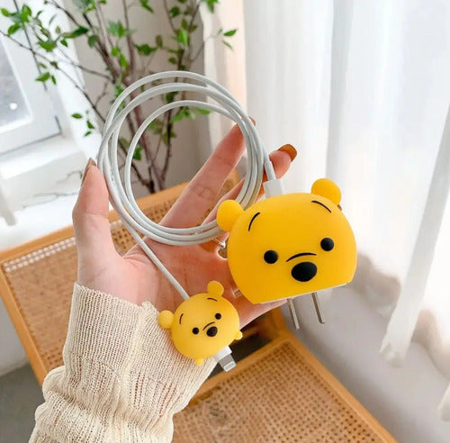 Protector Para Cable iPhone Winnie Pooh  Amarillo