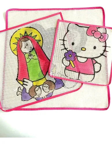Malla En Lona Manualidades Tejer Estampado 20x20cm Surtido Muñecos