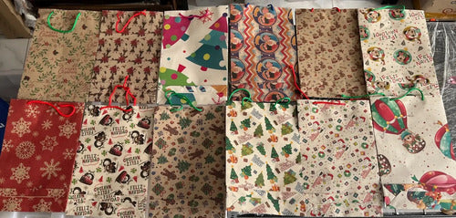 Bolsa Papel Kraft Navidad 90gr 18.5x29x5.5cm X 12 Pcs