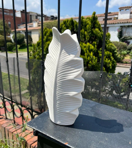 Jarrón Florero Decorativo Cerámica En Crudo 24x13.5x7cm Blanco Hoja