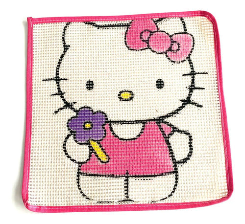 Malla En Lona Manualidades Tejer Estampado 20x20cm - 6 Und Surtido Muñecos